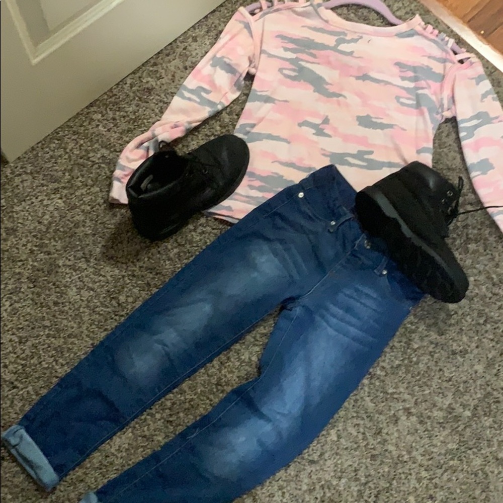 Top, dkny, timberland boots